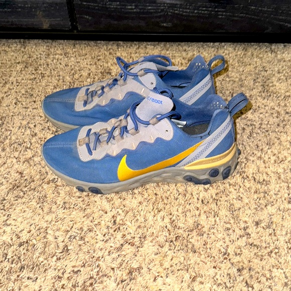 Custom Nike Shoes - Picture 3 of 5